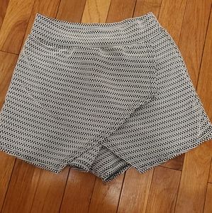 Black and white skort